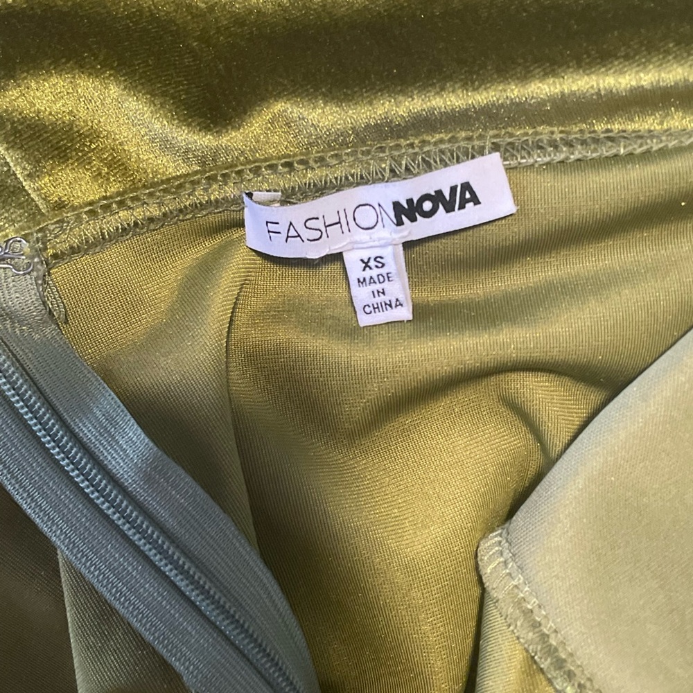 Green XS Fashion Nova Strapless Dress